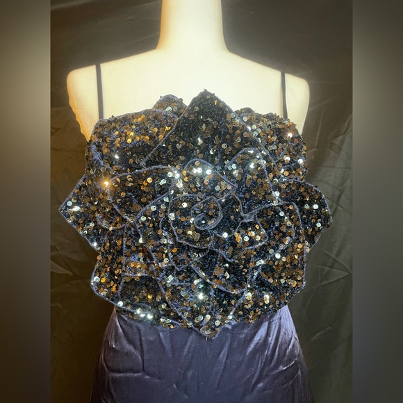 Badgley Mischka Rose Sequin Jumpsuit, size - Picture 12 of 13